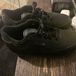 Black pair Reebok 10w worn twice